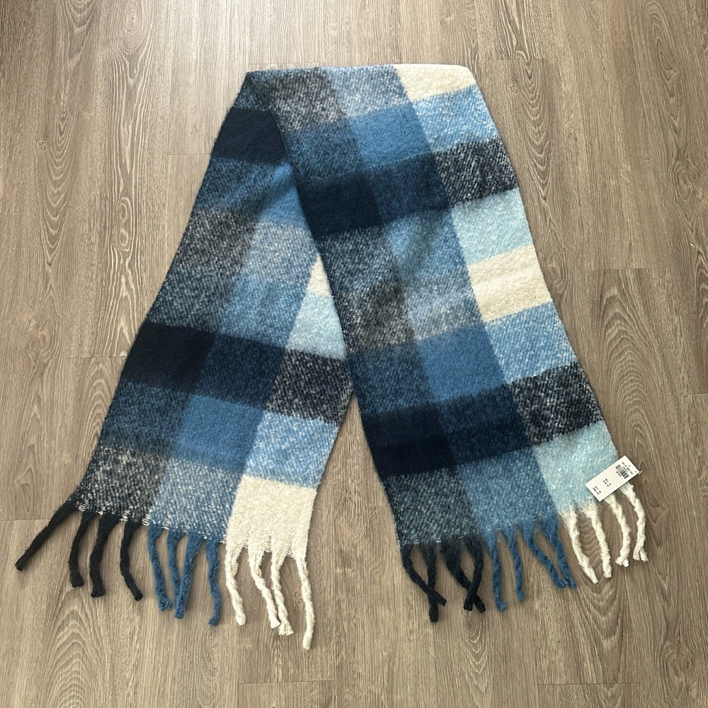 A&F Plaid Scarf
